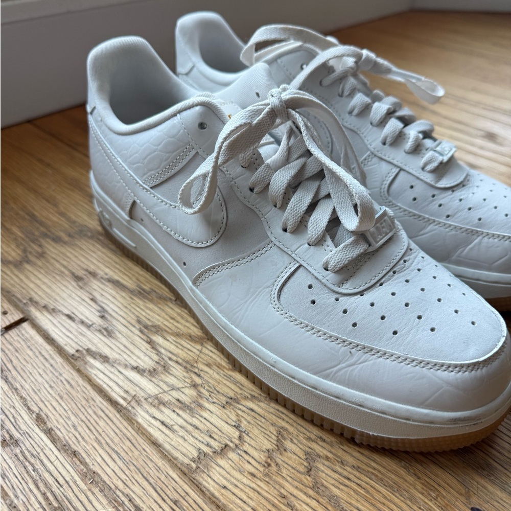 Nike White Women's Sneakers